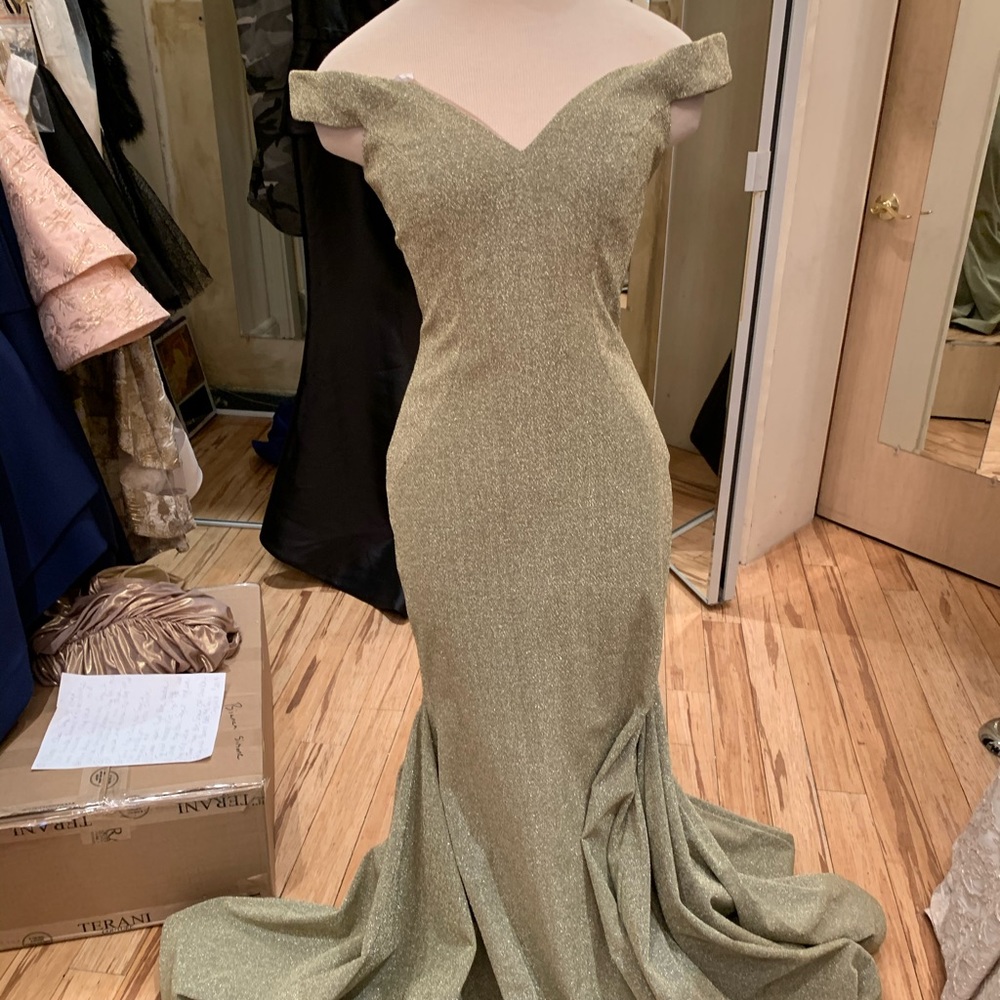 Ava Presley gown